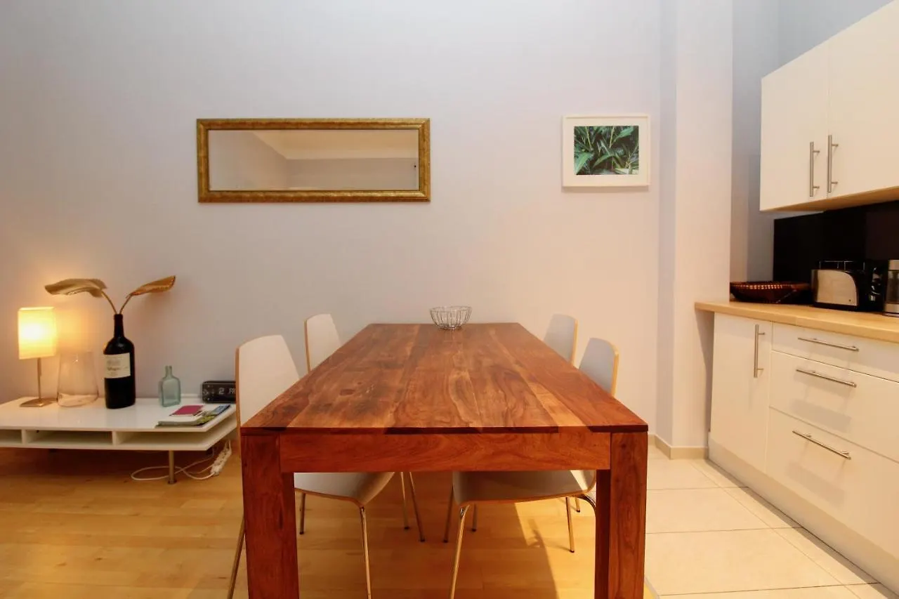Classy Apartment In The Heart Of Vienna 0*,
